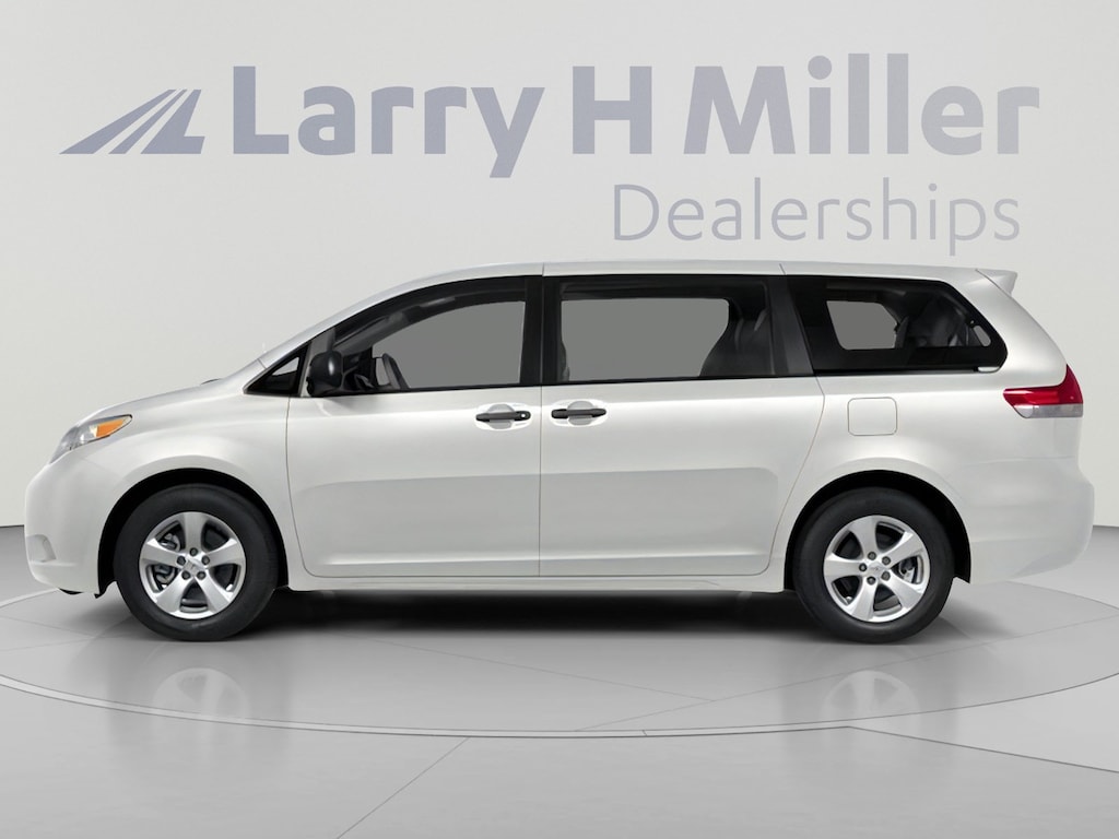 Used 2014 Toyota Sienna LE Van
