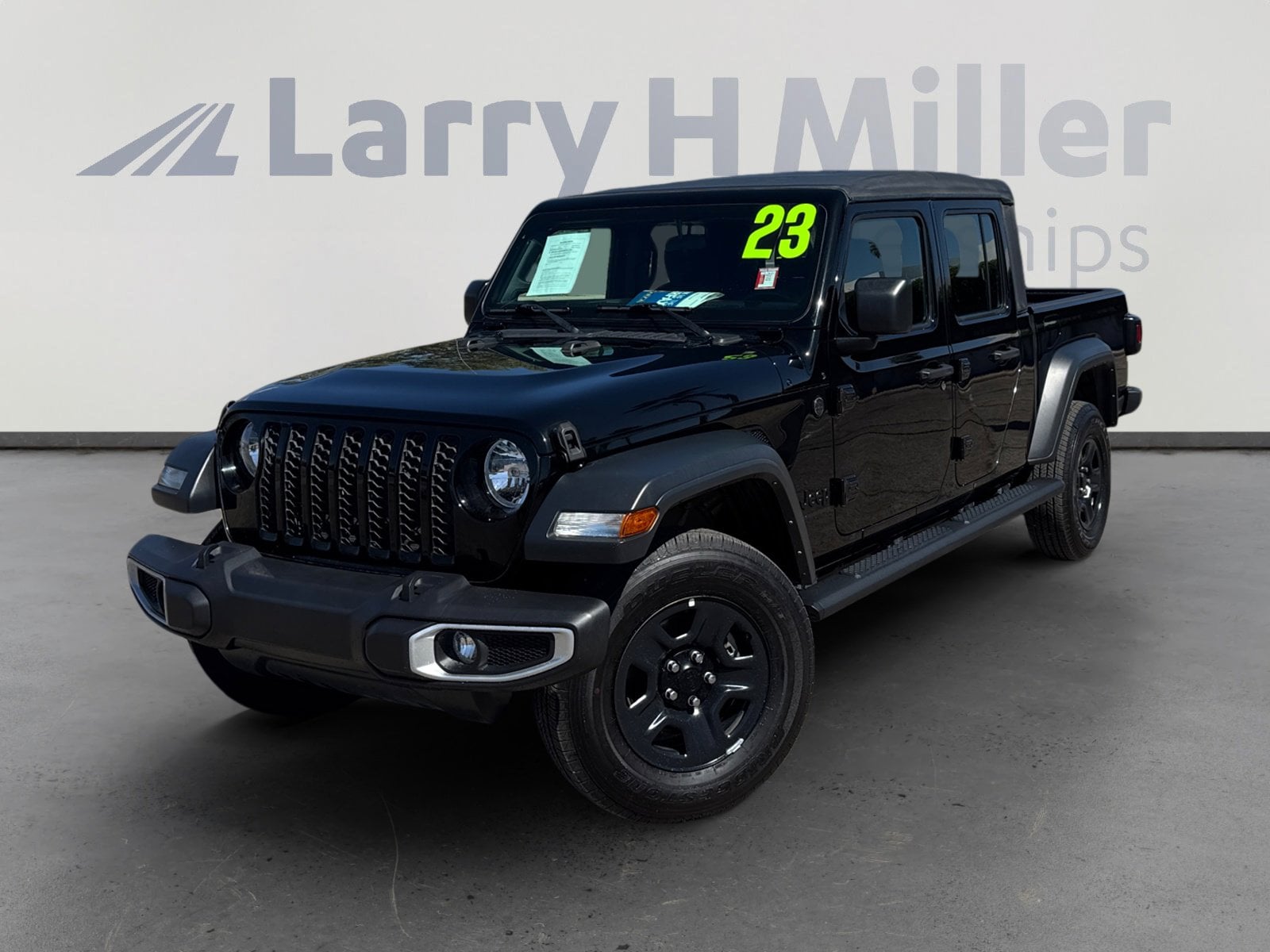 2023 Jeep Gladiator Sport's photo