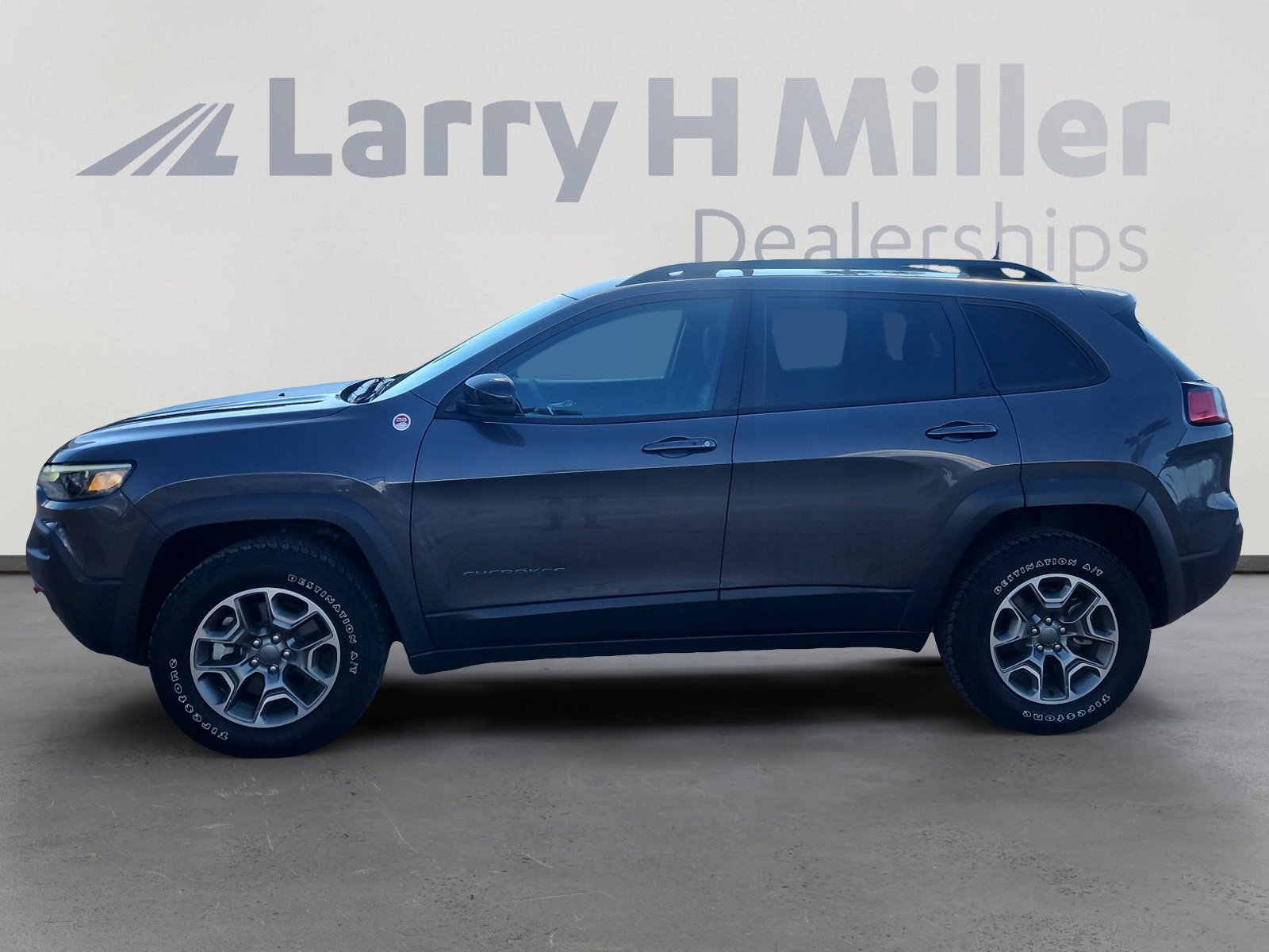 2022 Jeep Cherokee Trailhawk photo 3