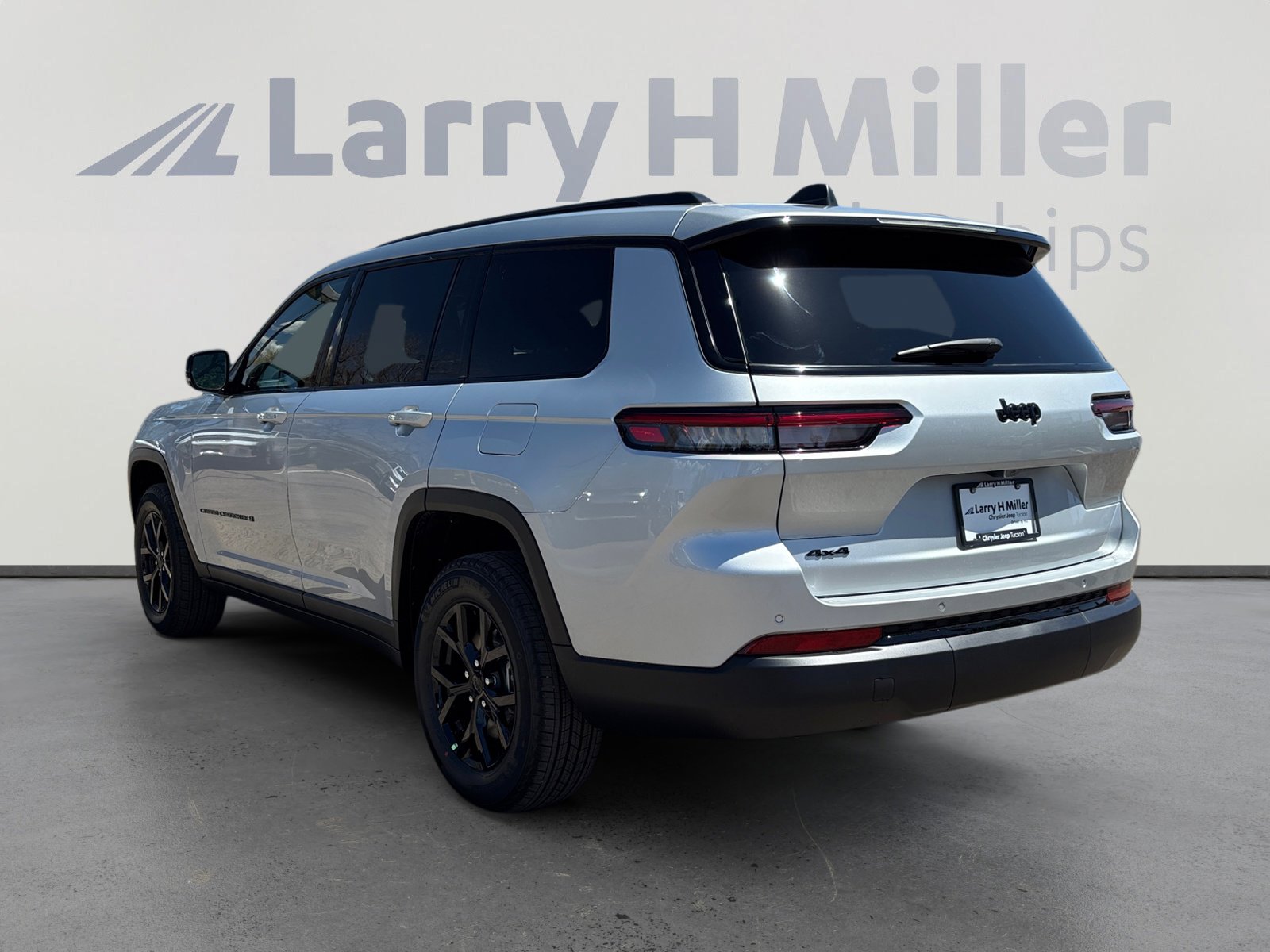 2025 Jeep Grand Cherokee Altitude X photo 4