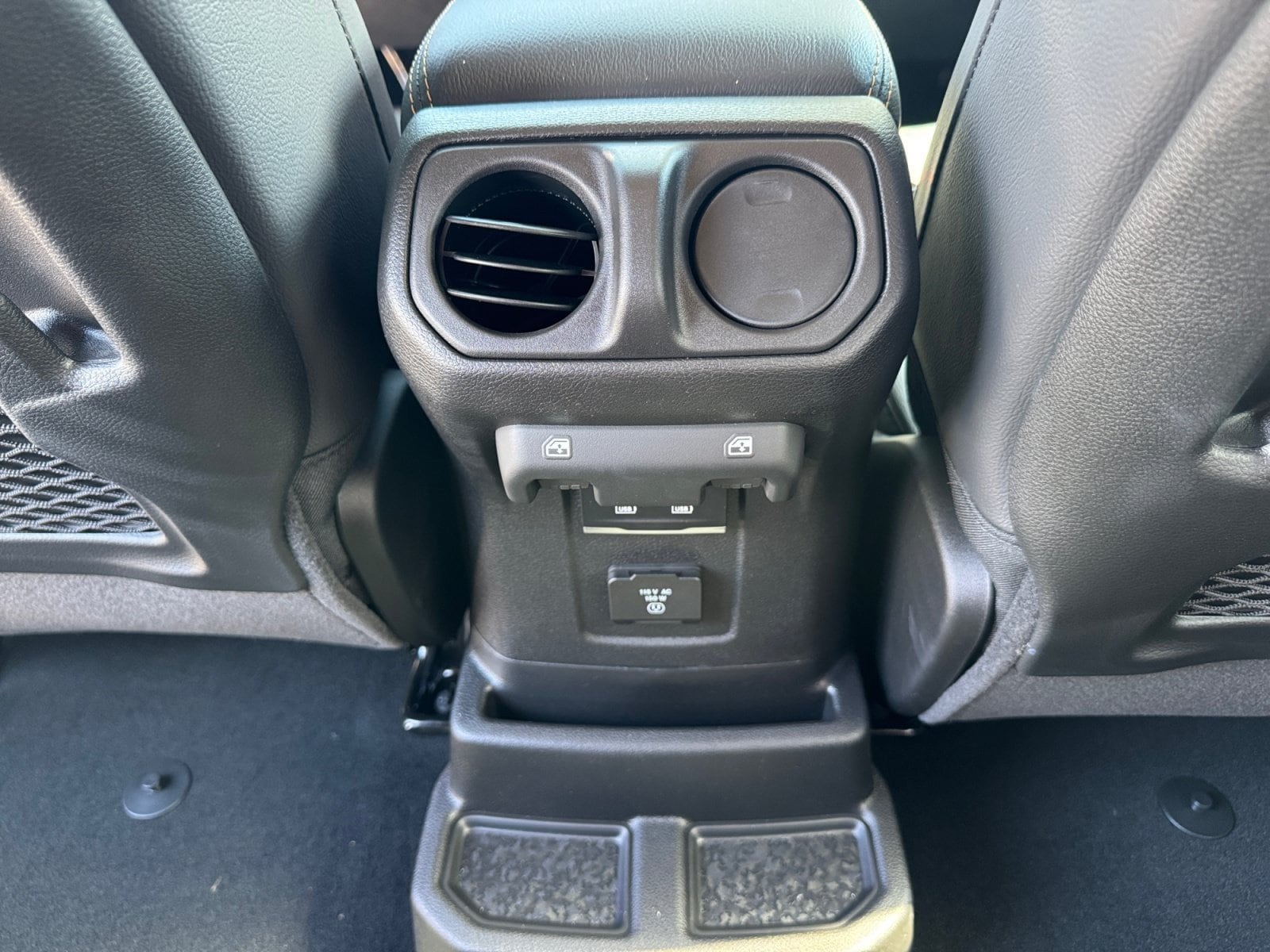 2026 Jeep Wrangler 4-Door Sahara - Photo 33