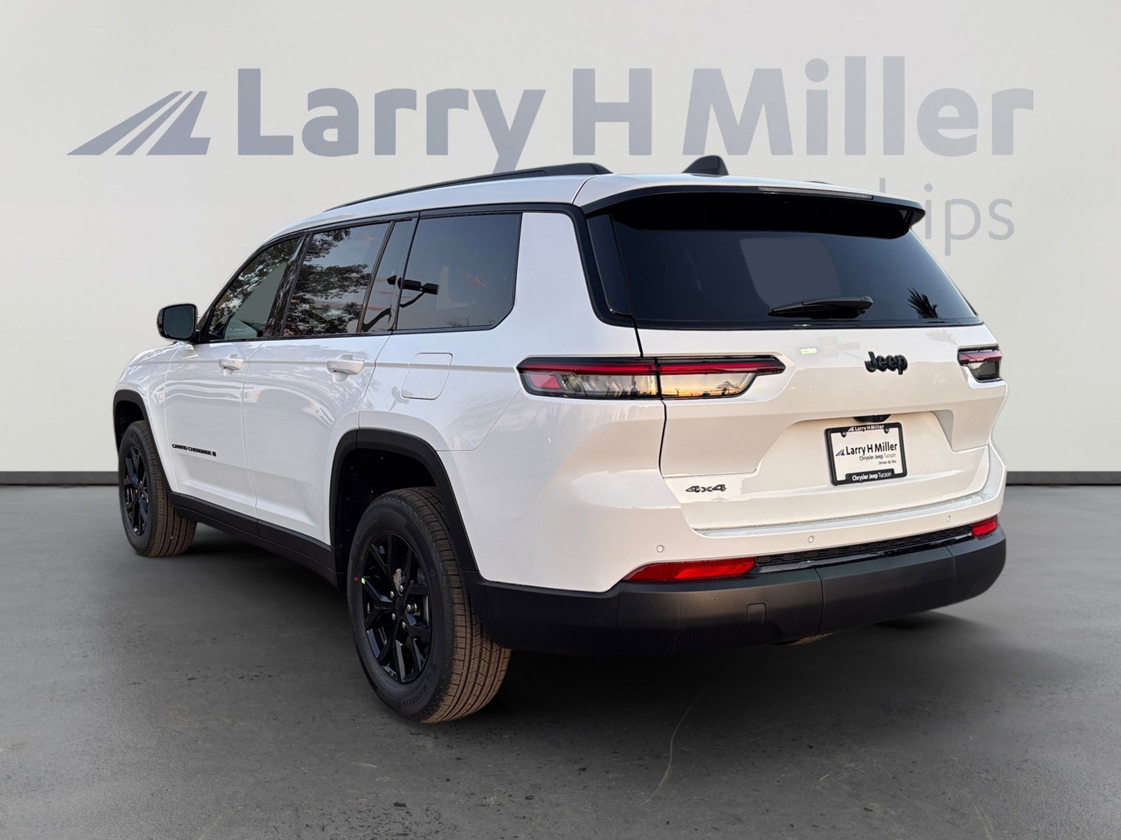 2025 Jeep Grand Cherokee Altitude X photo 4