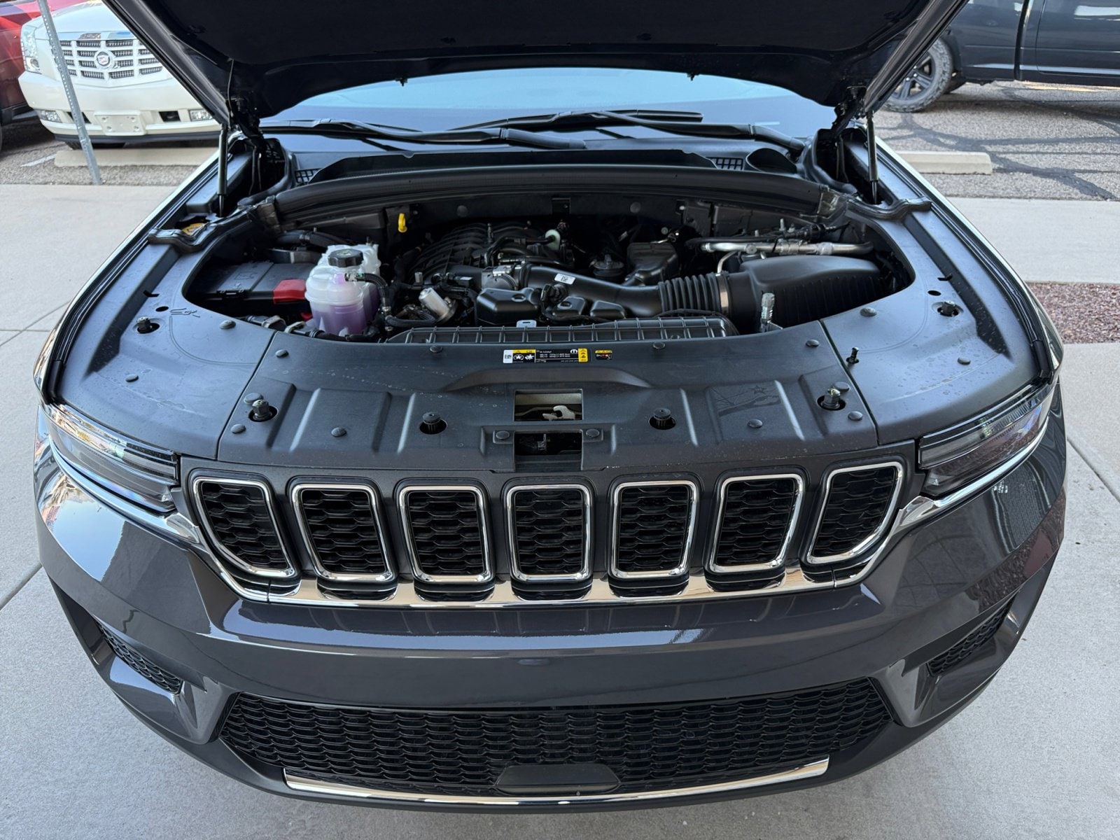 2025 Jeep Grand Cherokee Laredo - Photo 31