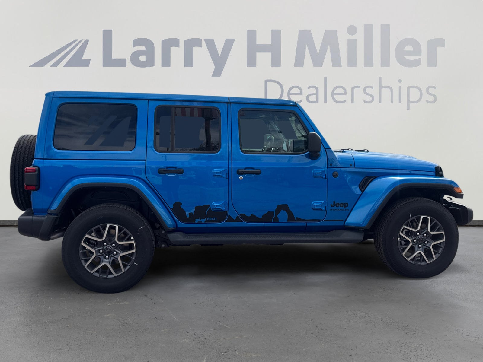 2025 Jeep Wrangler 4-Door Sahara - Photo 7