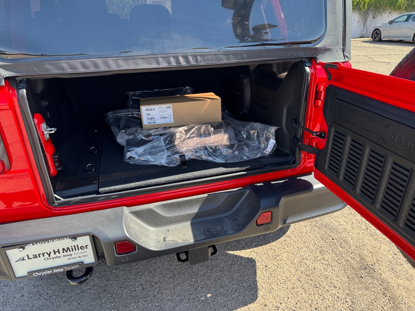 2026 Jeep Wrangler 4-Door Sahara - Photo 35