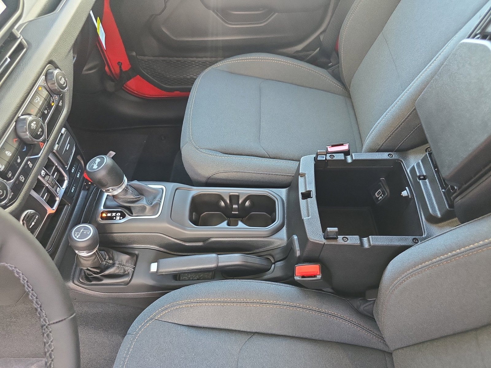 2025 Jeep Wrangler 4-Door Sport S - Photo 16