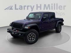 2026 Jeep Gladiator Shadow Ops 4 Door Pickup 4x4