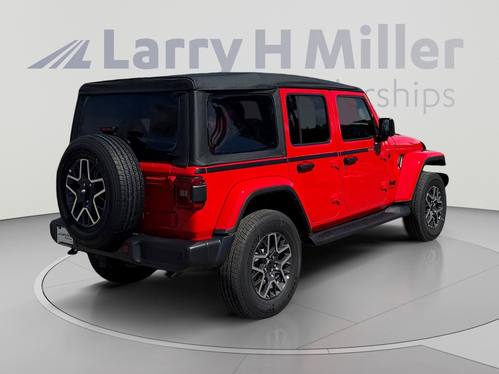 2026 Jeep Wrangler 4-Door Sahara - Photo 6