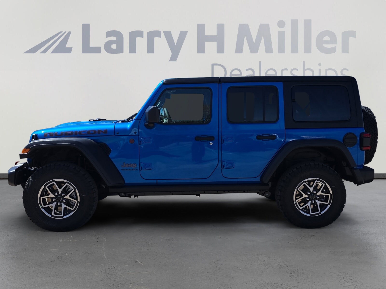 2025 Jeep Wrangler Rubicon photo 3