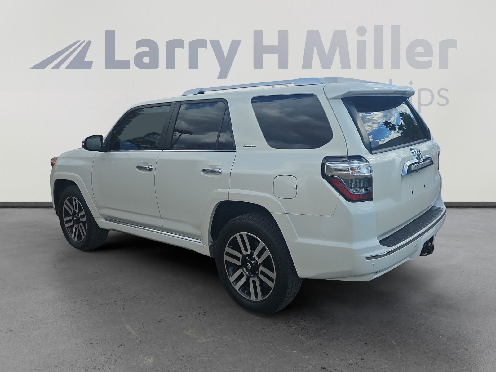 2018 Toyota 4Runner Limited photo 4