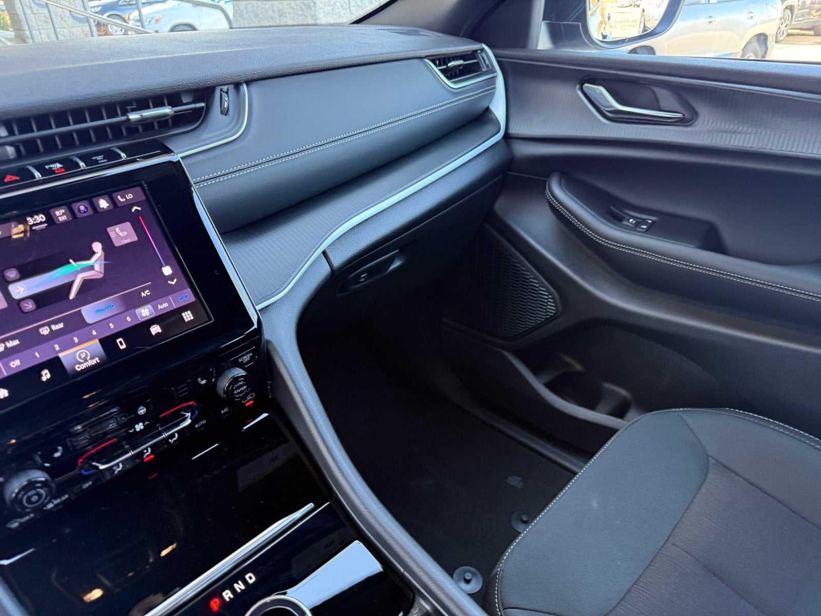 2025 Jeep Grand Cherokee Laredo - Photo 17