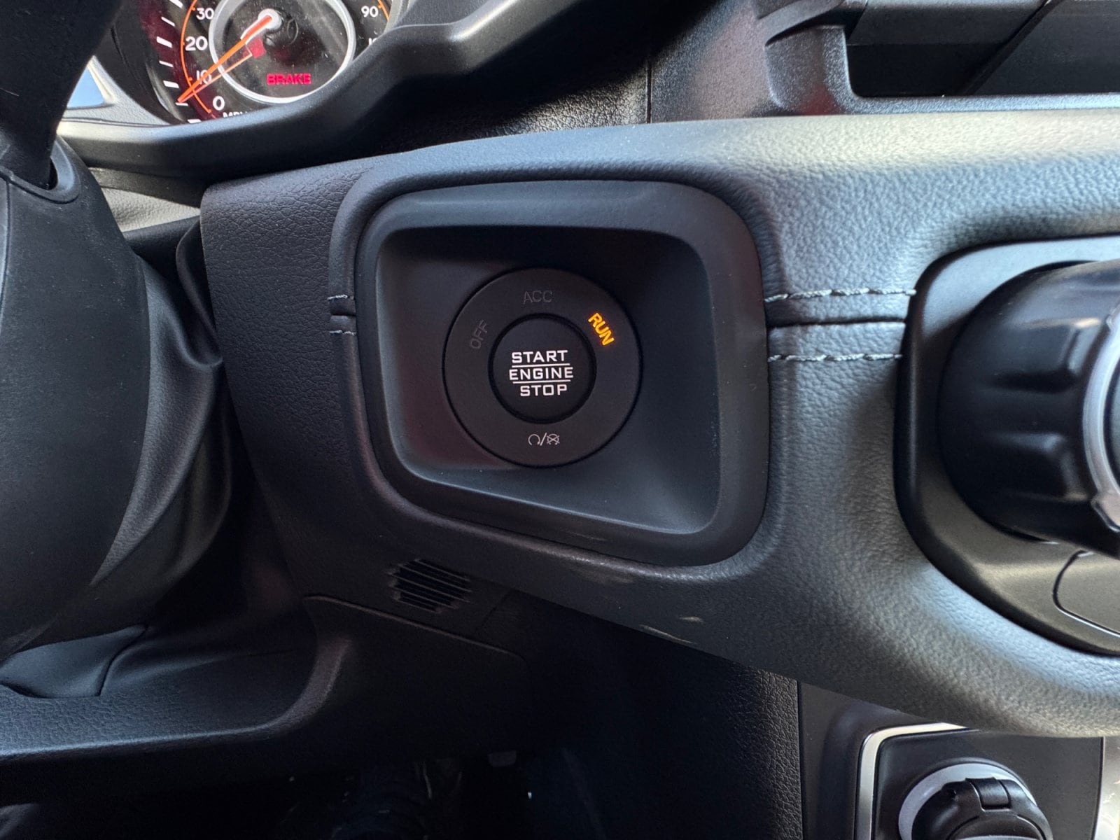 2026 Jeep Wrangler 4-Door Sahara - Photo 31
