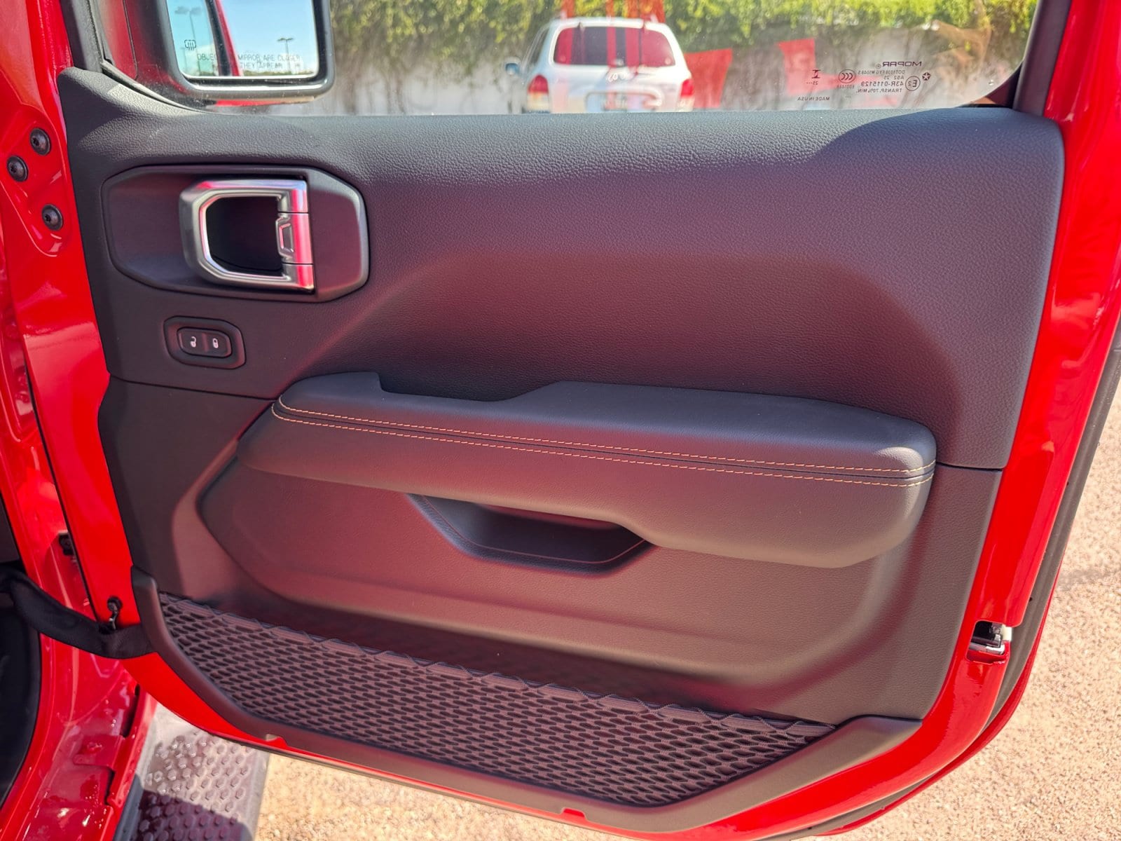 2026 Jeep Wrangler 4-Door Sahara - Photo 17