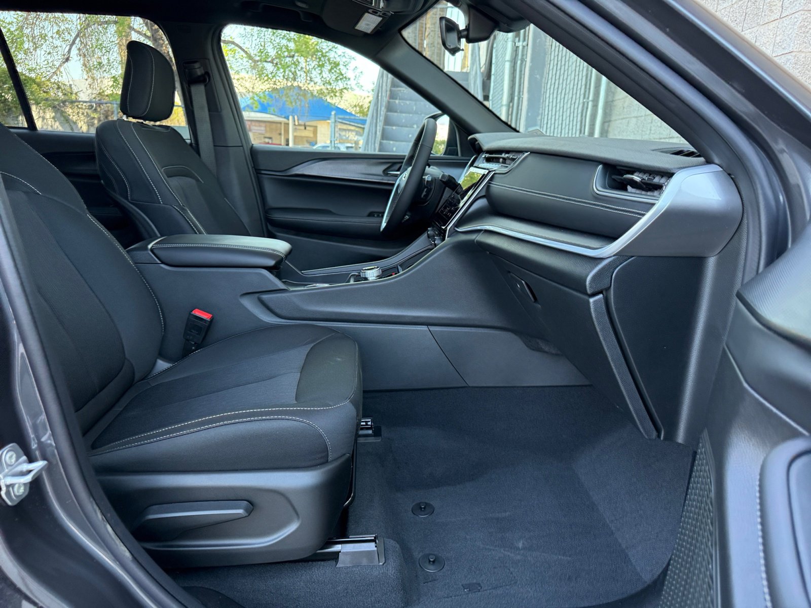 2025 Jeep Grand Cherokee Laredo - Photo 27