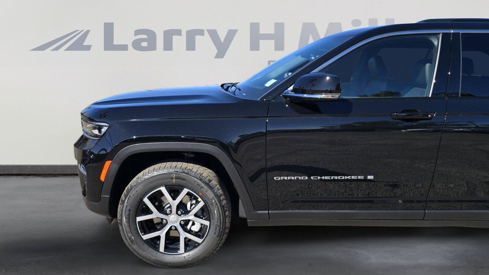 2025 Jeep Grand Cherokee Limited photo 4