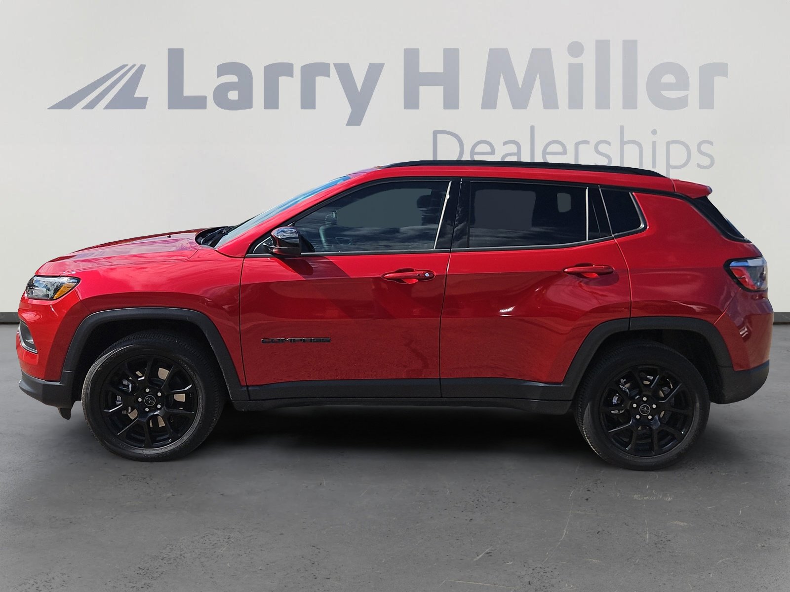 2025 Jeep Compass Latitude photo 3