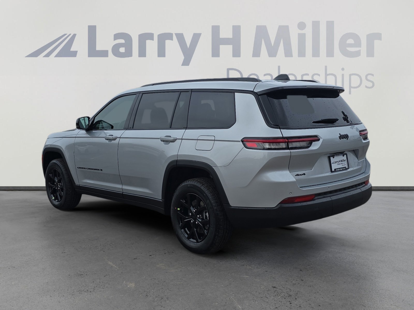 2025 Jeep Grand Cherokee Altitude X photo 4