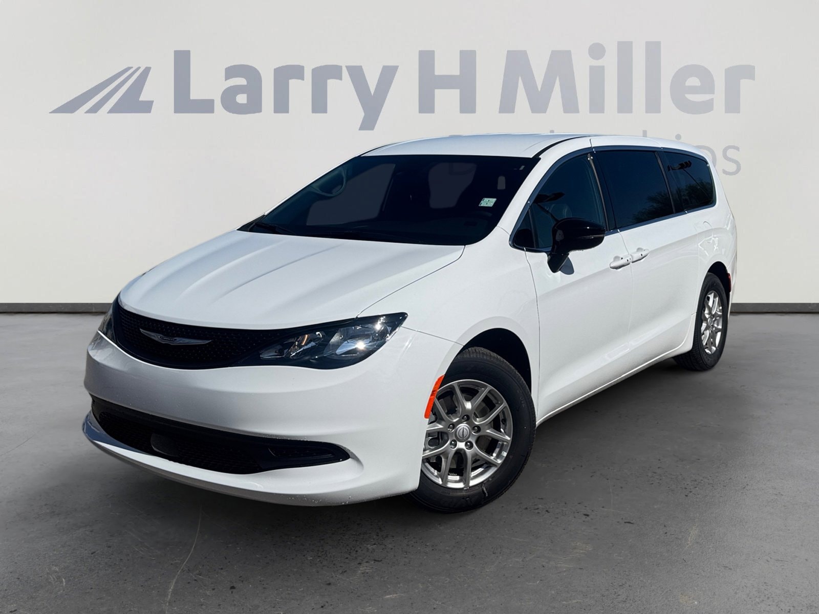 2026 Chrysler Voyager LX's photo