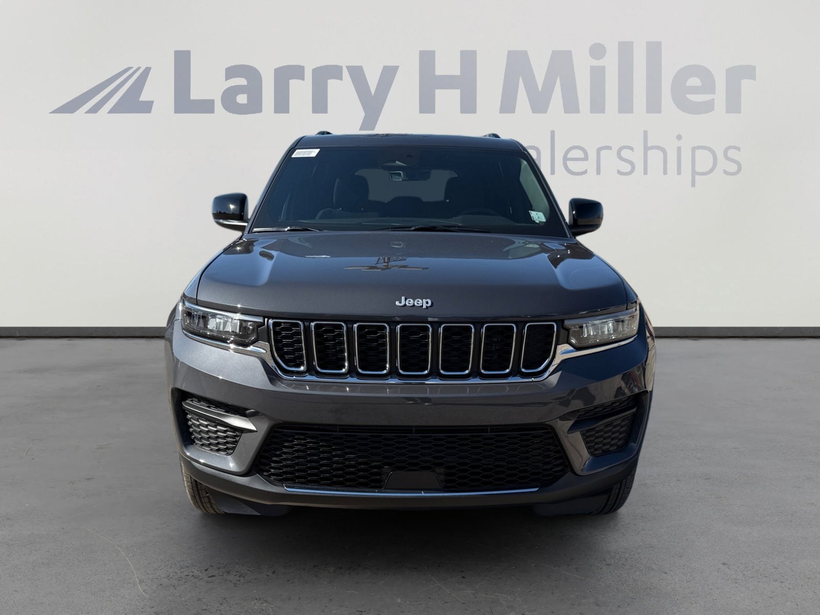 2025 Jeep Grand Cherokee Laredo - Photo 9