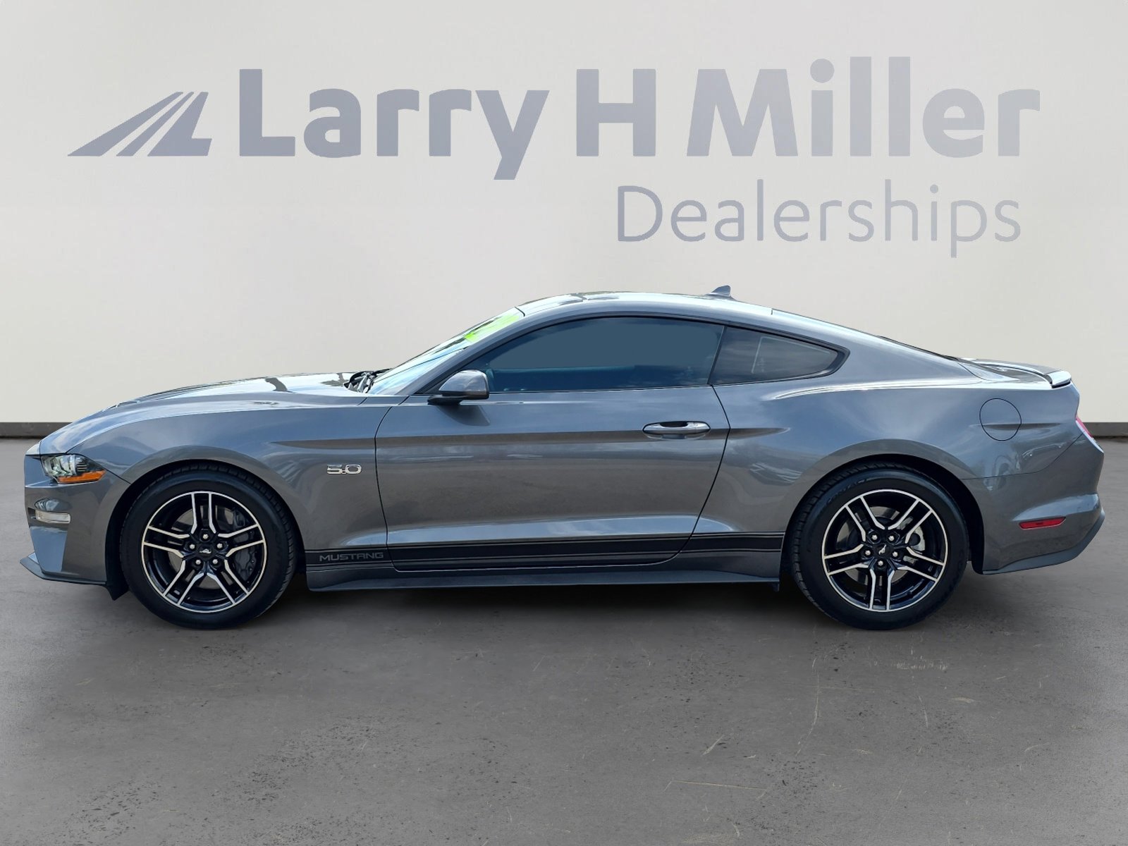 2022 Ford Mustang GT photo 3