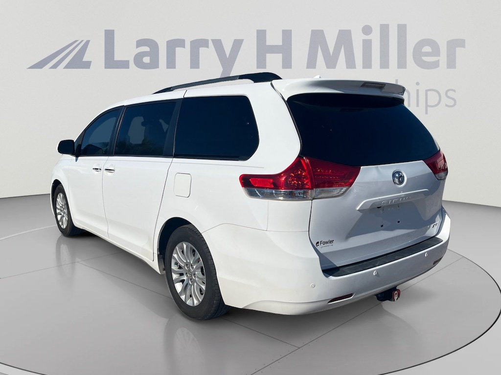 Used 2014 Toyota Sienna XLE Van
