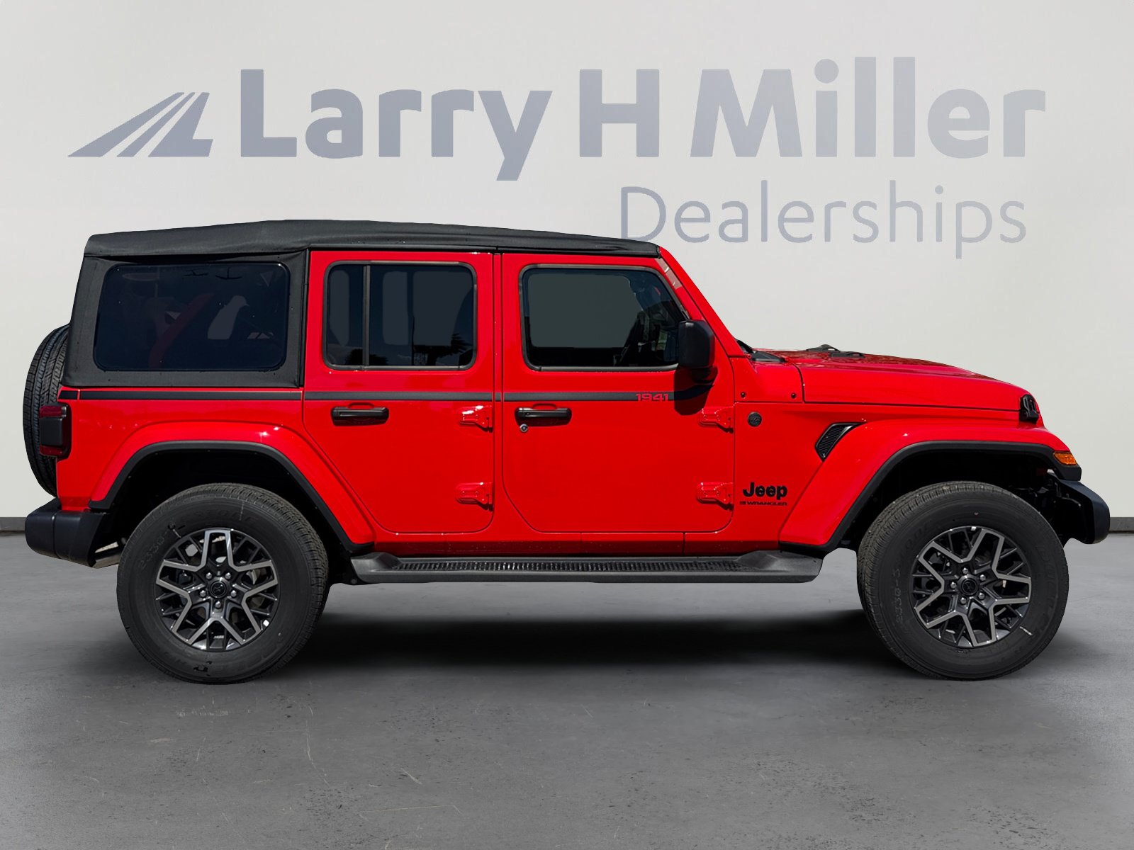 2026 Jeep Wrangler 4-Door Sahara - Photo 7