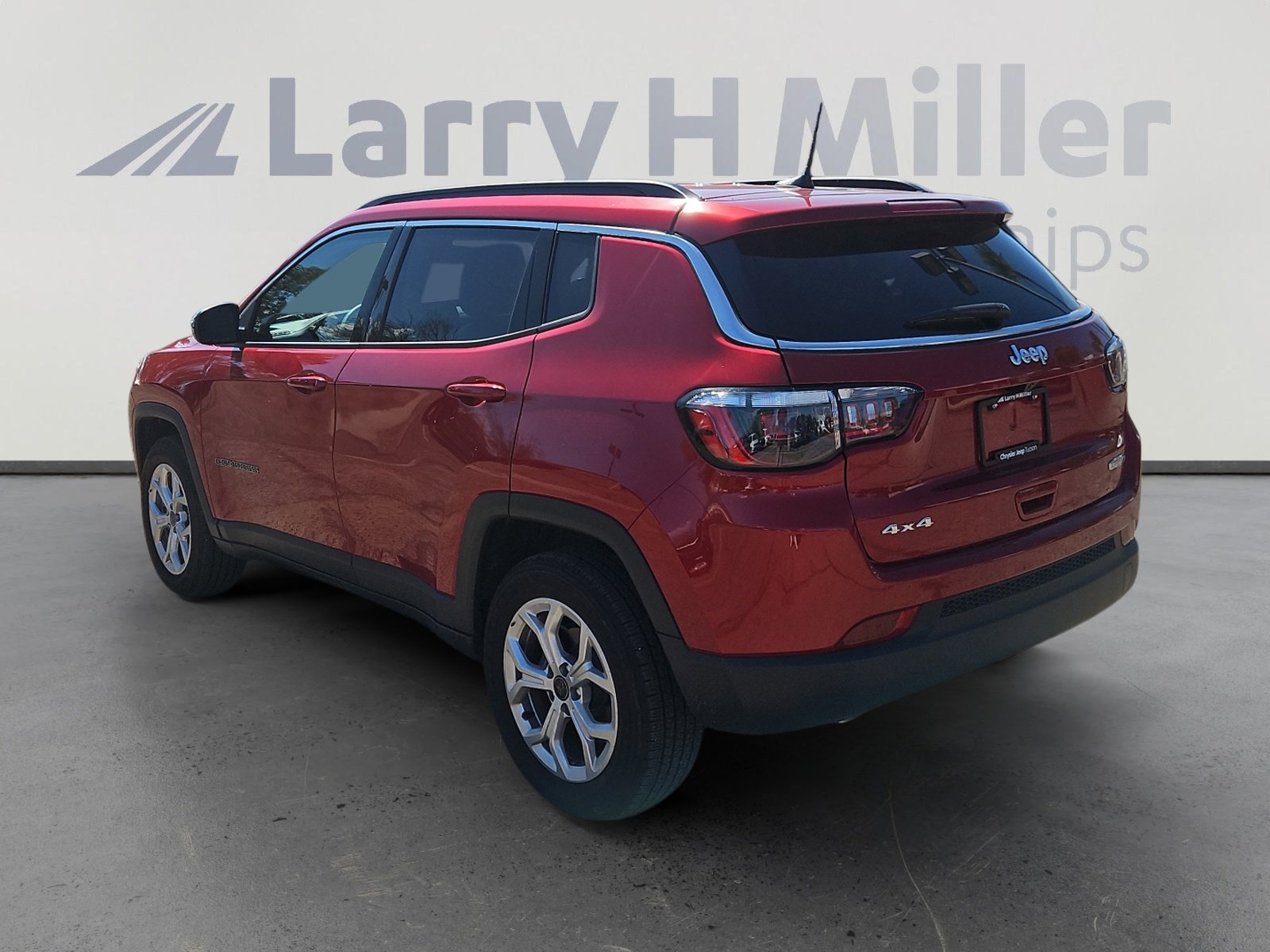 2025 Jeep Compass Latitude photo 4