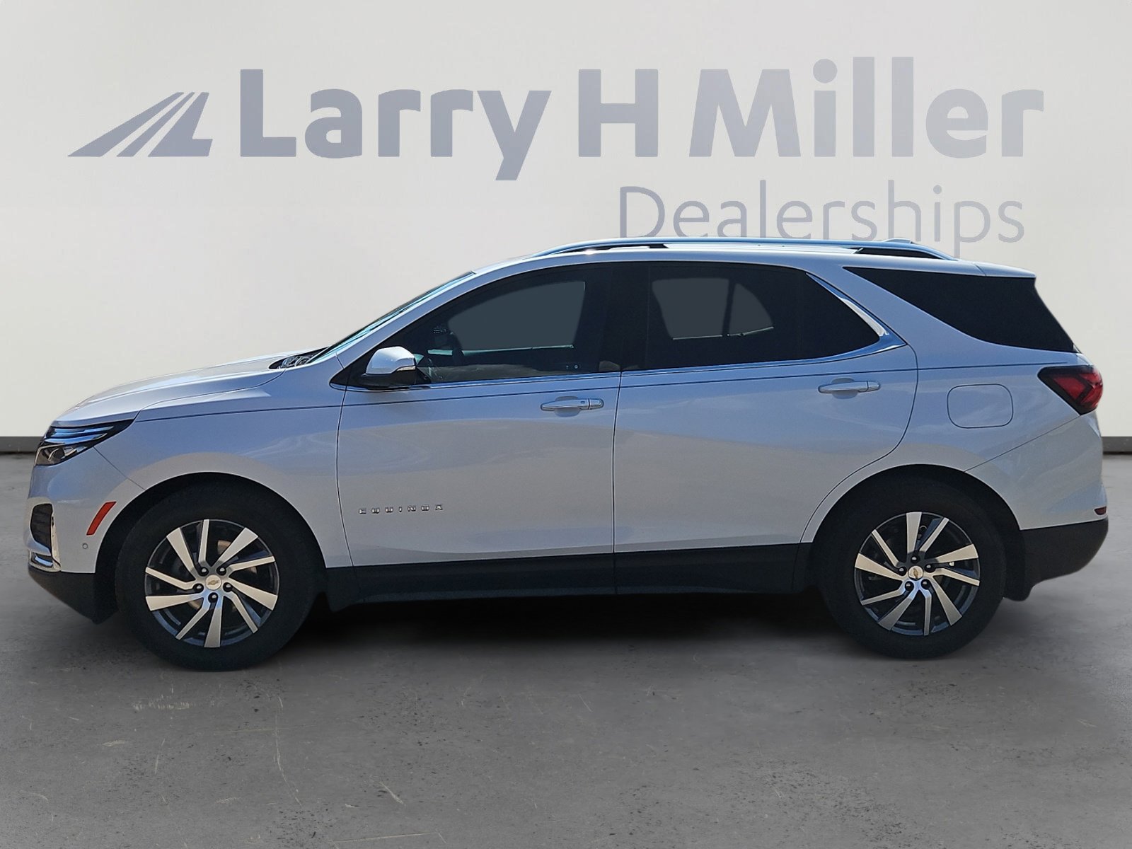 2024 Chevrolet Equinox Premier photo 3