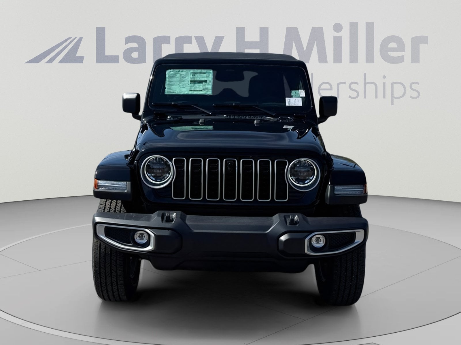 2026 Jeep Wrangler 4-Door Sahara - Photo 9