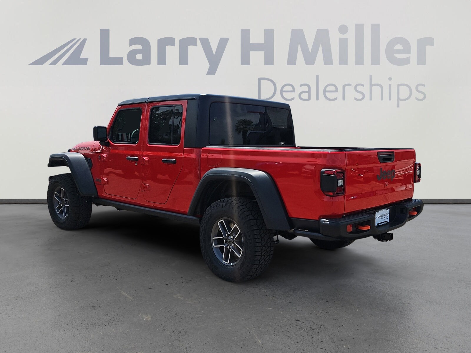 2025 Jeep Gladiator Mojave photo 2