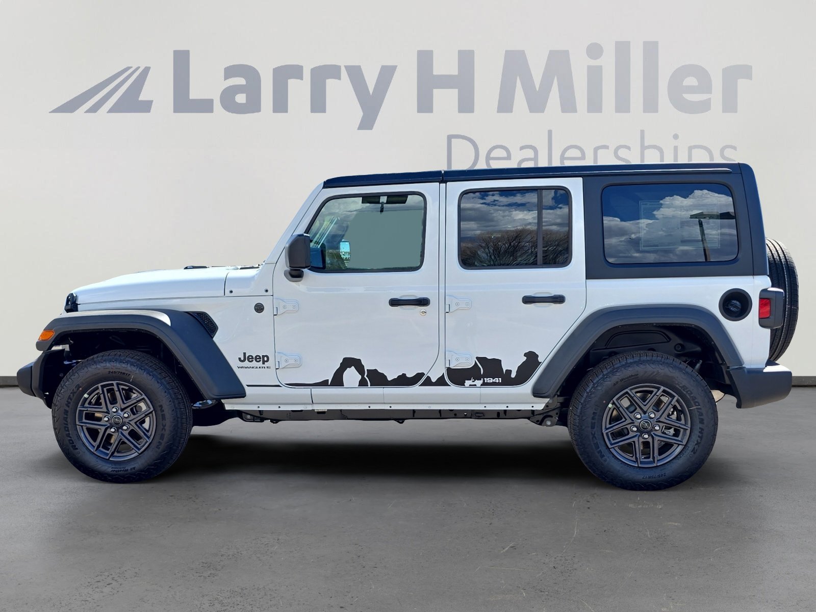 2025 Jeep Wrangler Sport S photo 3