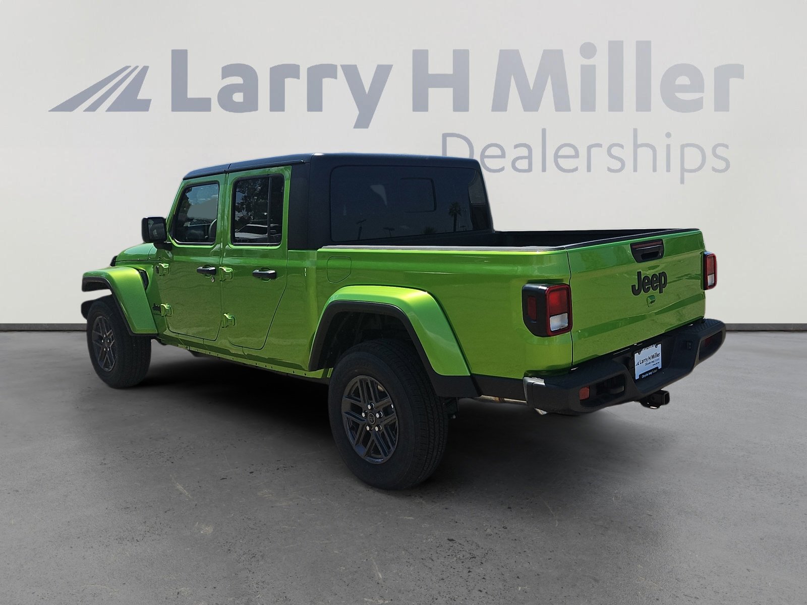 2025 Jeep Gladiator Sport S photo 4