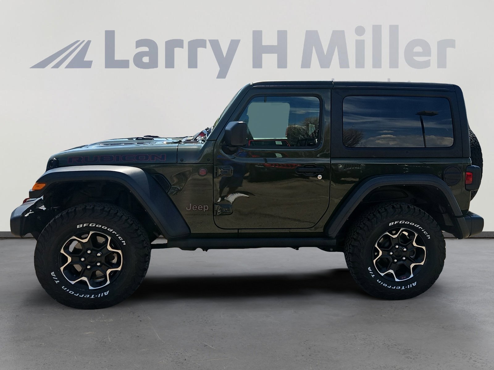 2023 Jeep Wrangler Two-Door Rubicon photo 3