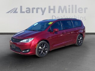 Used 2019 Chrysler Pacifica Limited Van Passenger Van Tucson, AZ