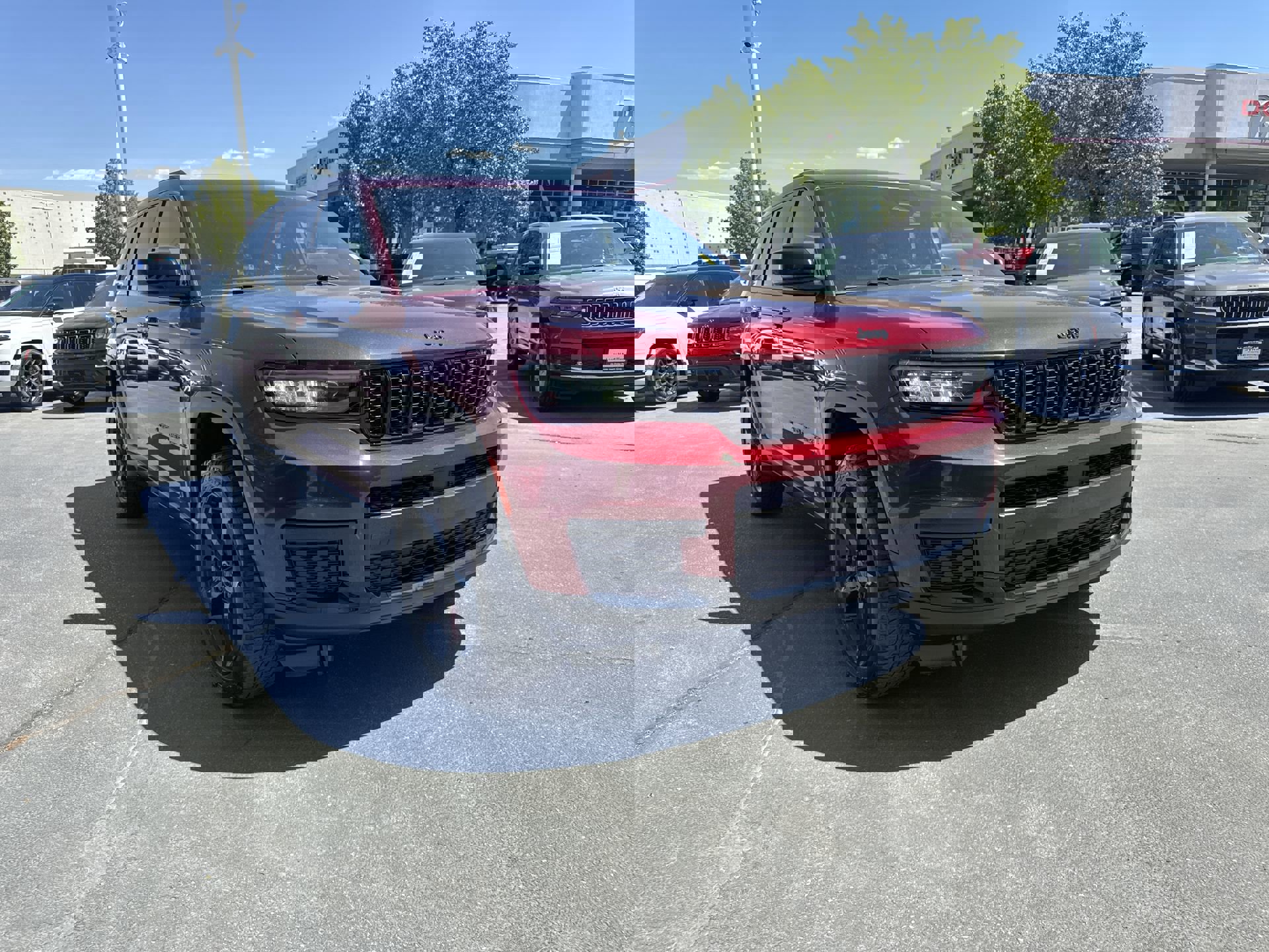 2021 Jeep Grand Cherokee Altitude photo 2