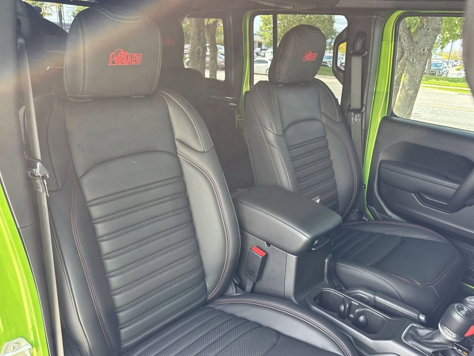 2025 Jeep Wrangler 4-Door Rubicon - Photo 31