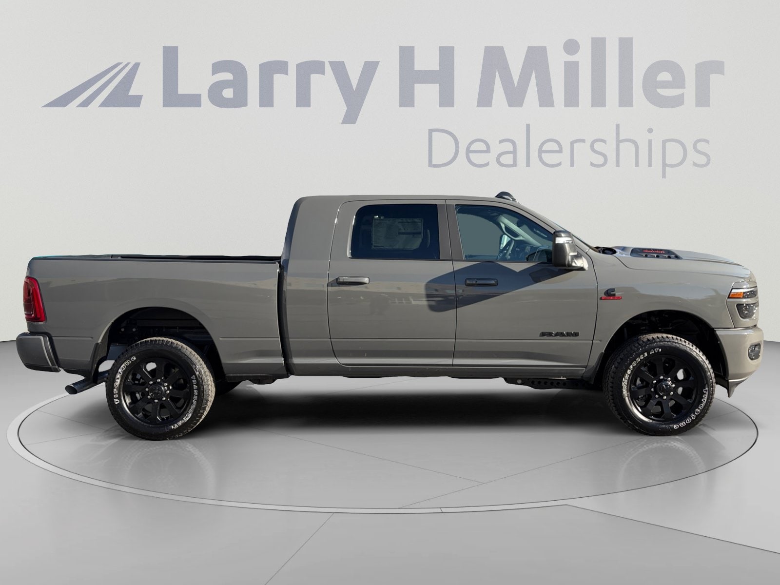 2026 RAM 2500 Laramie - Photo 6