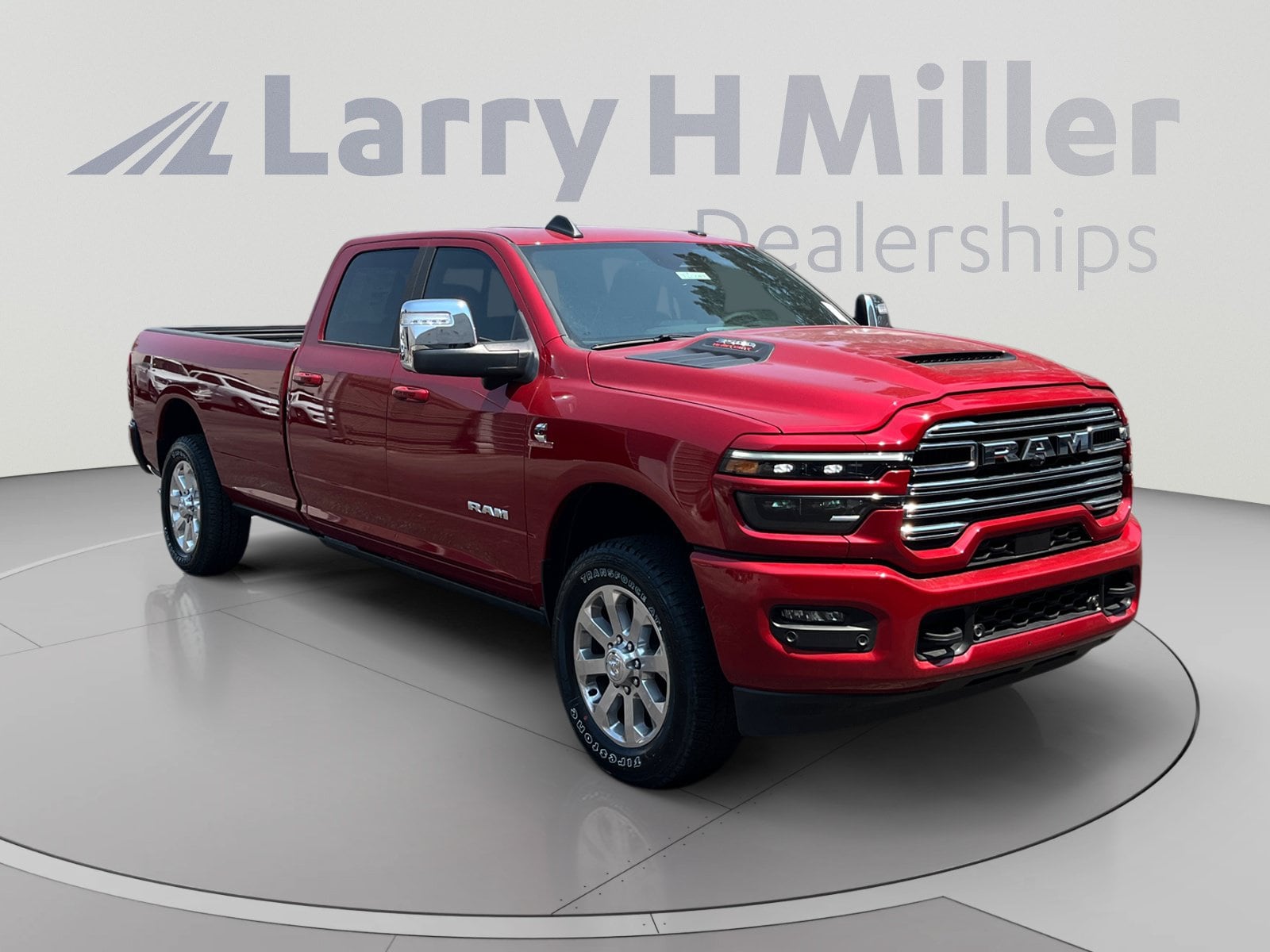 2026 RAM 3500 Laramie - Photo 7