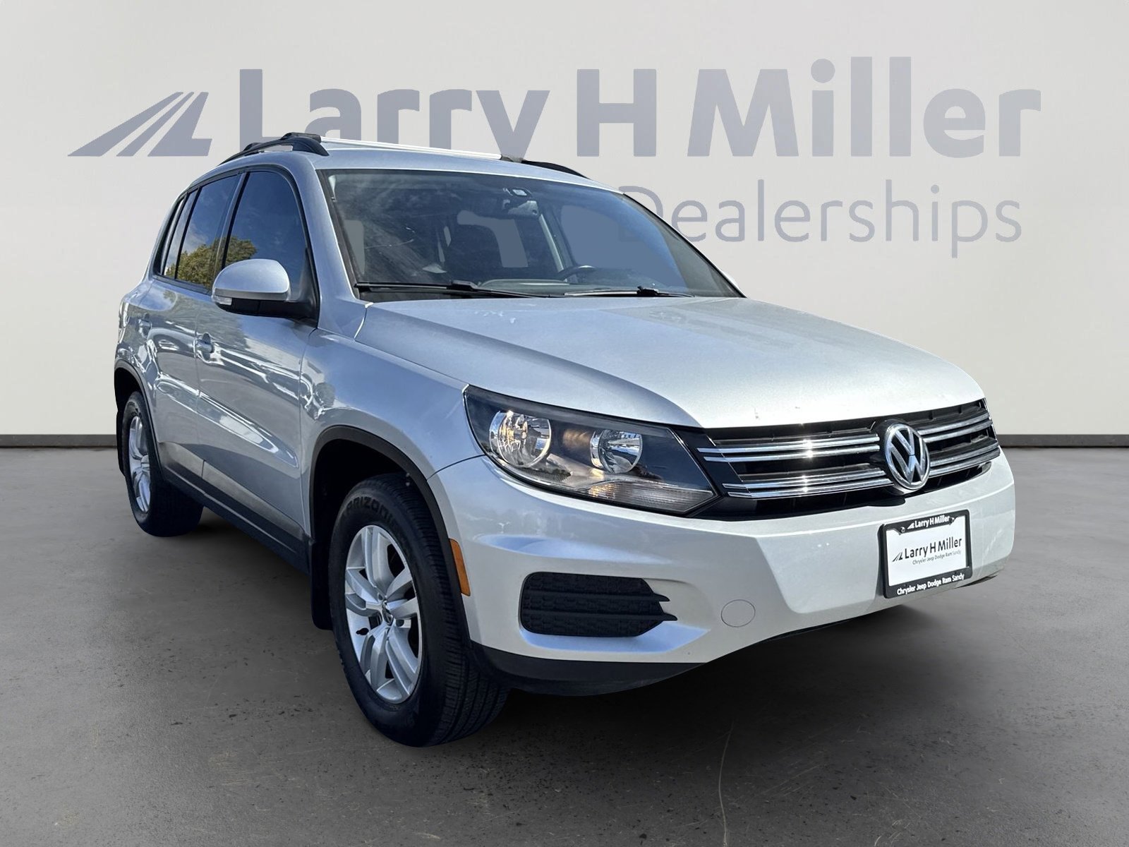 Used 2017 Volkswagen Tiguan S with VIN WVGBV7AX0HK000459 for sale in Riverdale, UT