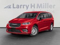 2026 Chrysler Pacifica Limited Passenger Van