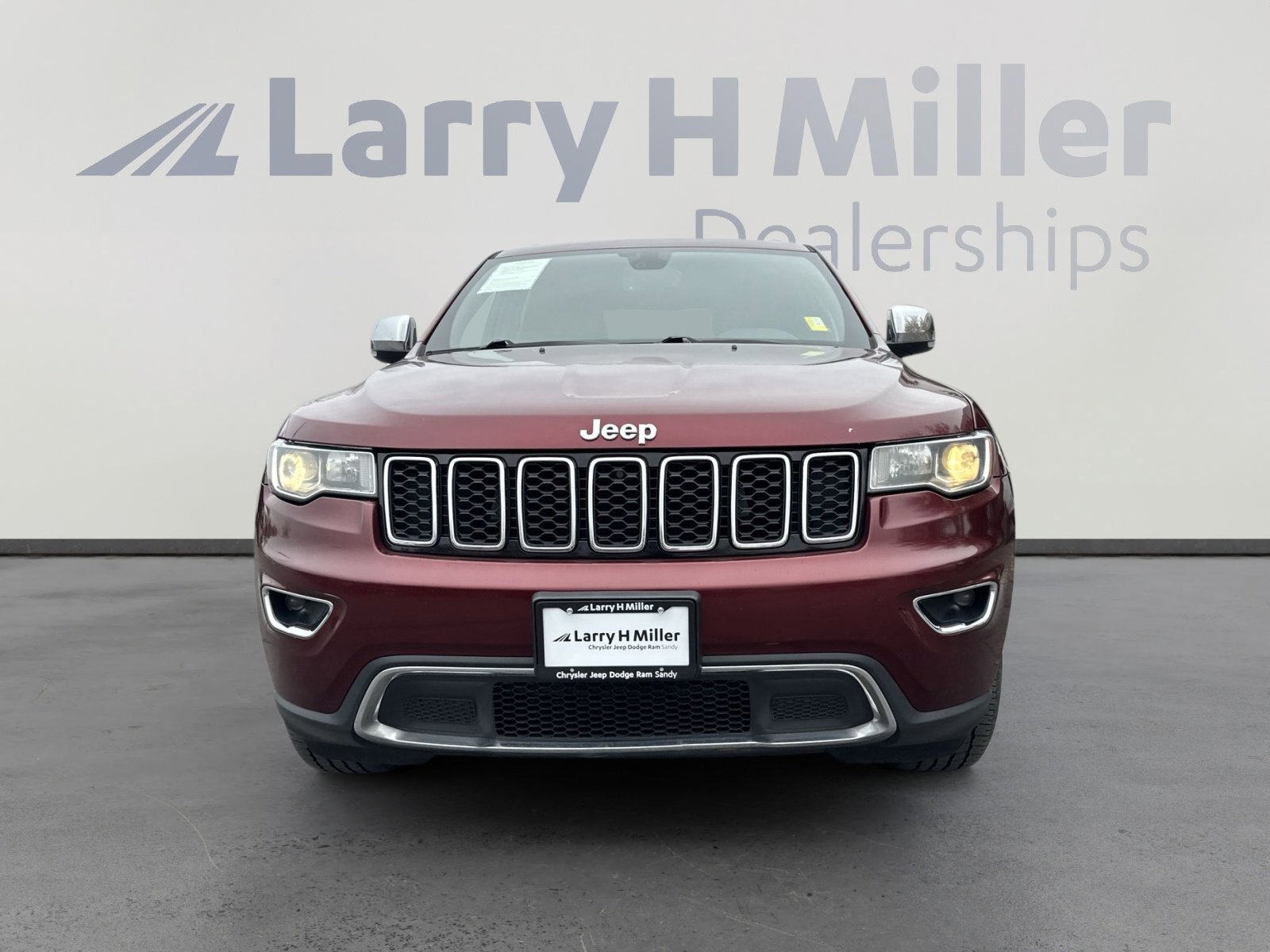 2020 Jeep Grand Cherokee Limited photo 2