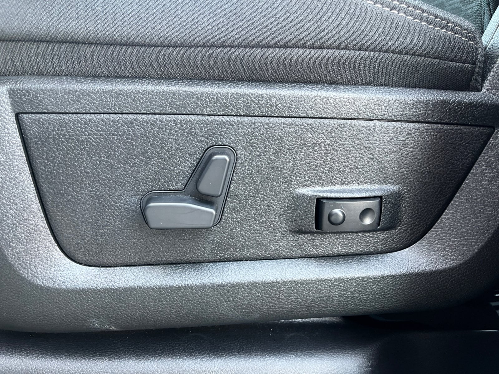 2026 RAM 2500 Big Horn - Photo 13