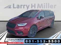 2026 Chrysler Pacifica Limited Passenger Van