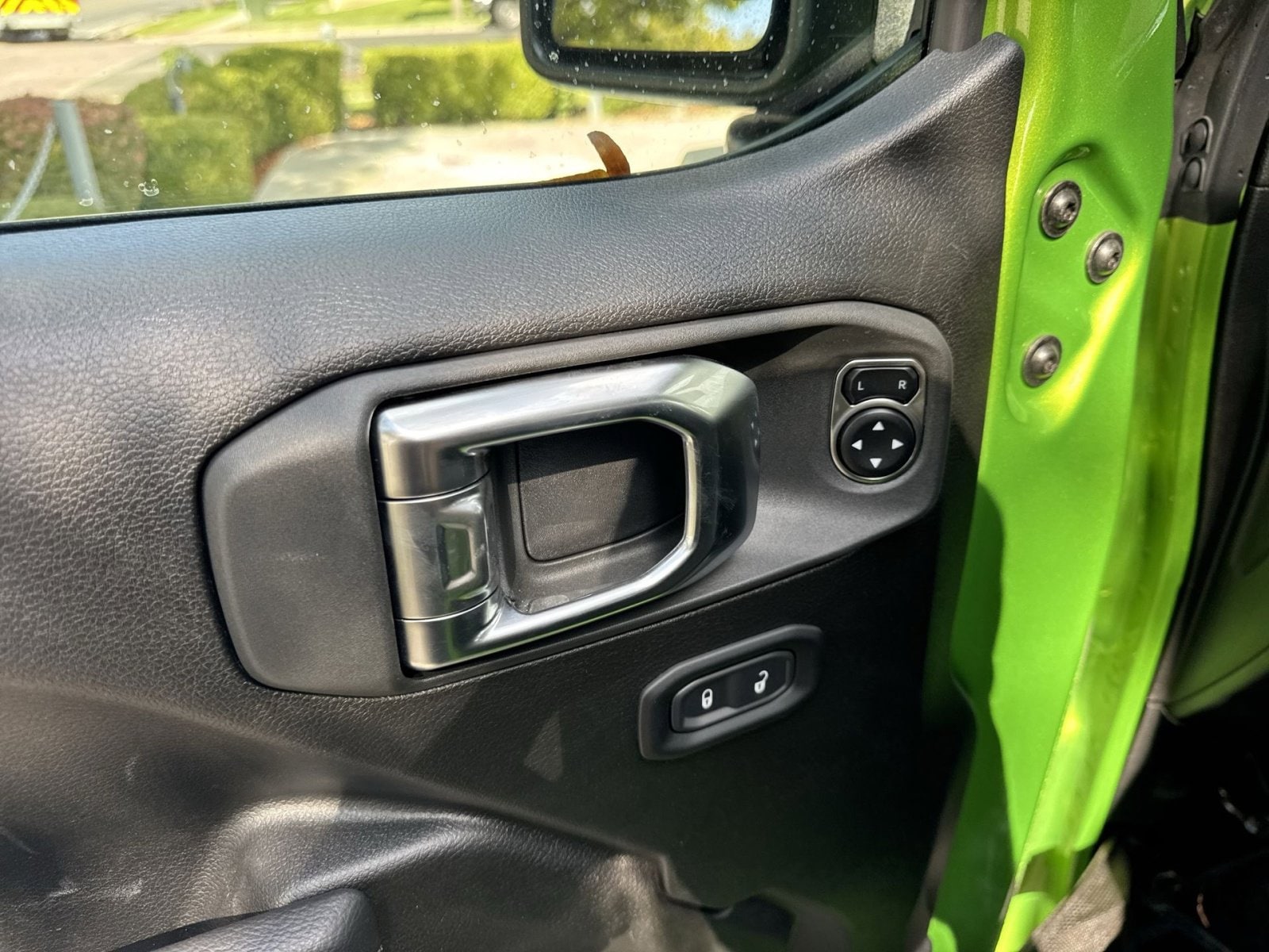 2025 Jeep Wrangler 4-Door Rubicon - Photo 18