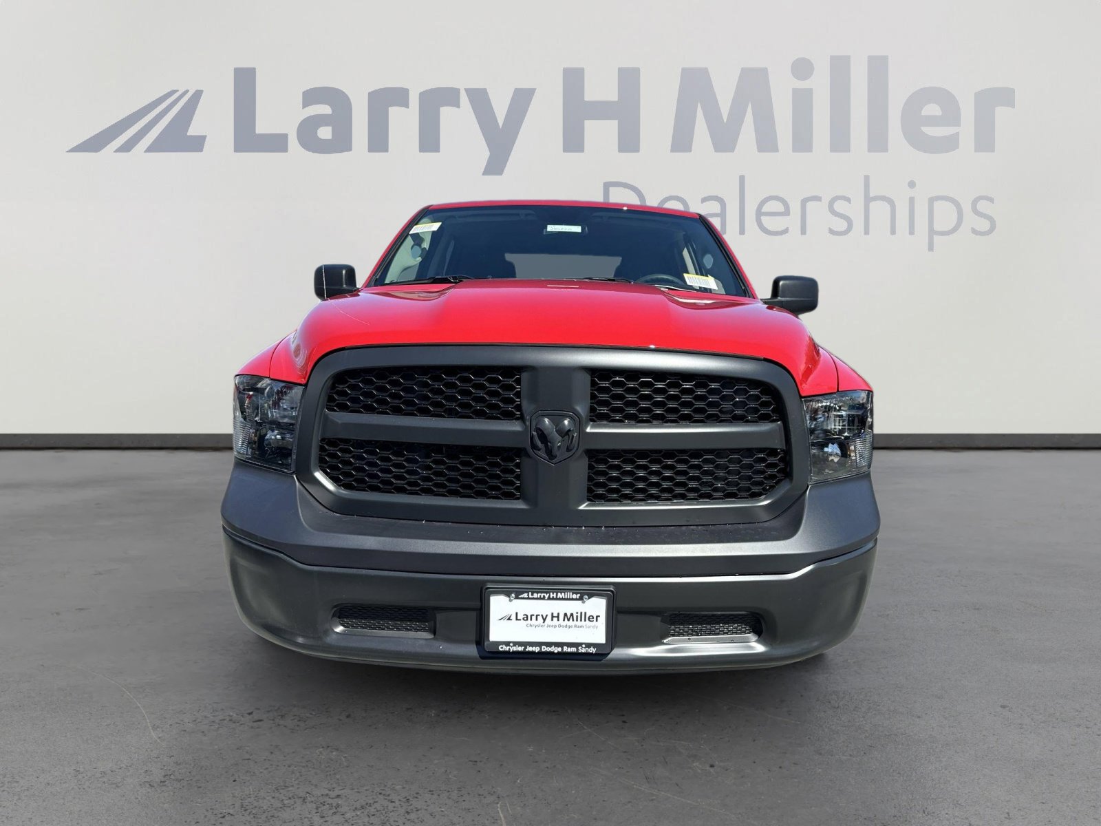2024 Ram 1500 Classic Tradesman photo 3