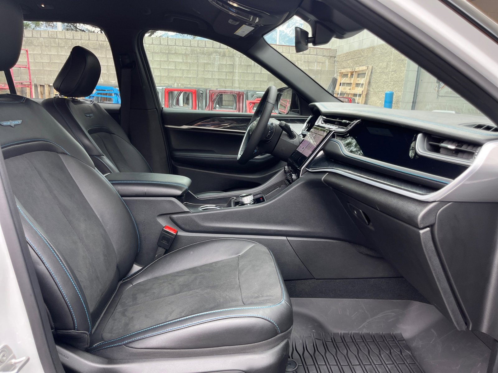 2025 Jeep Grand Cherokee Trailhawk 4xe - Photo 27