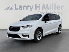 2025 Chrysler Pacifica Select Passenger Van