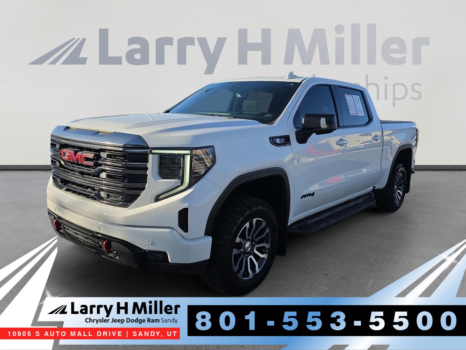 2023 GMC Sierra 4WD Crew Cab Short Box AT4's photo