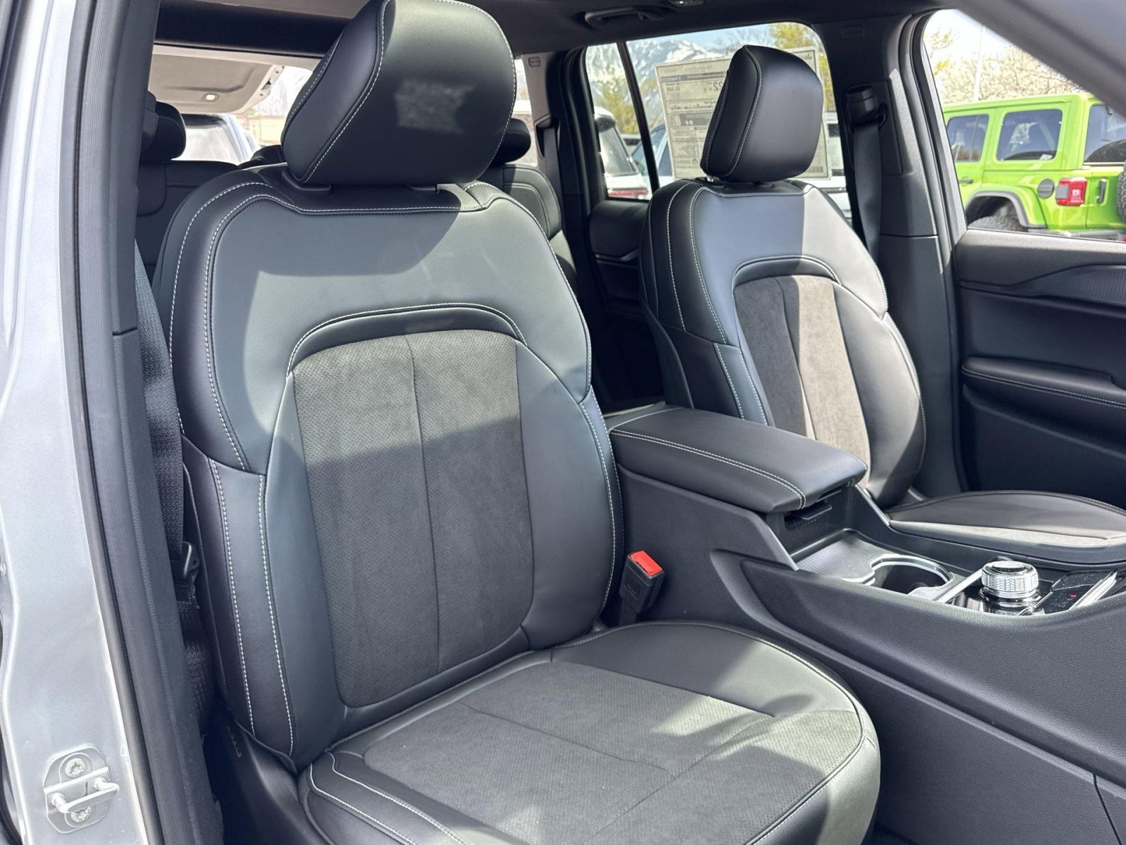 2025 Jeep Grand Cherokee Altitude - Photo 34