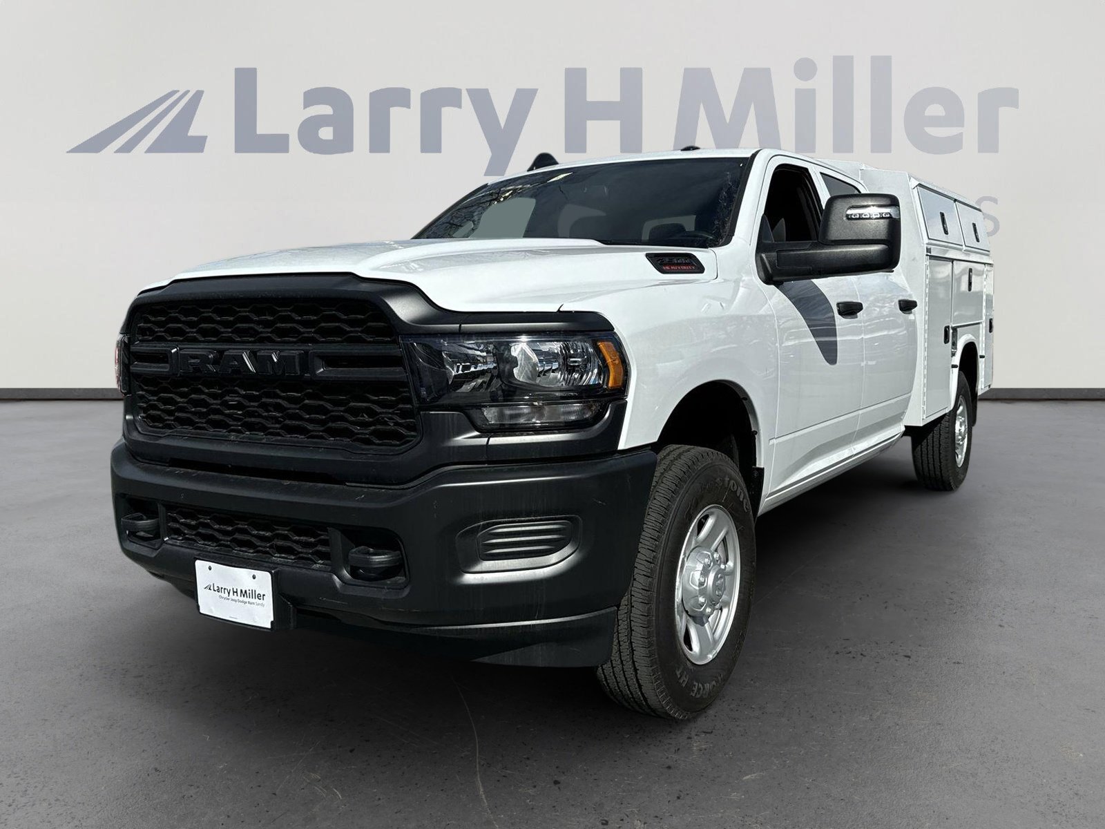 2023 Ram 3500 Tradesman photo 4